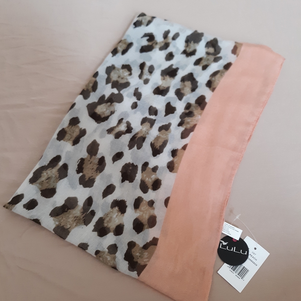 🆕 Leopard Print Scarf